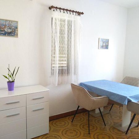 Apartments Vrsalovic Bol Exterior photo