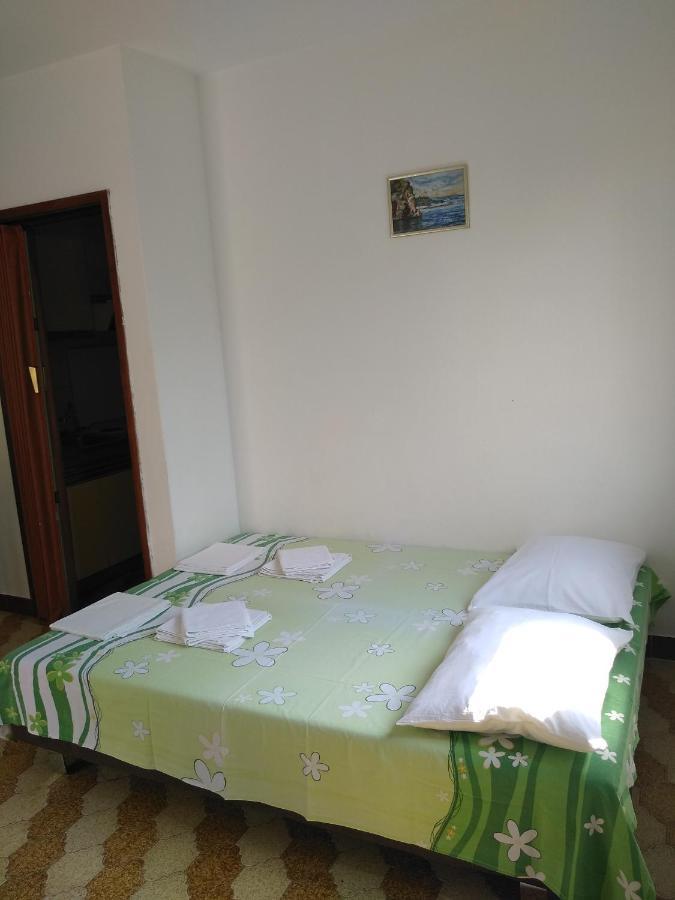 Apartments Vrsalovic Bol Exterior photo