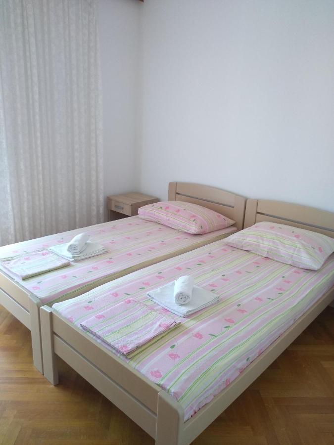 Apartments Vrsalovic Bol Exterior photo