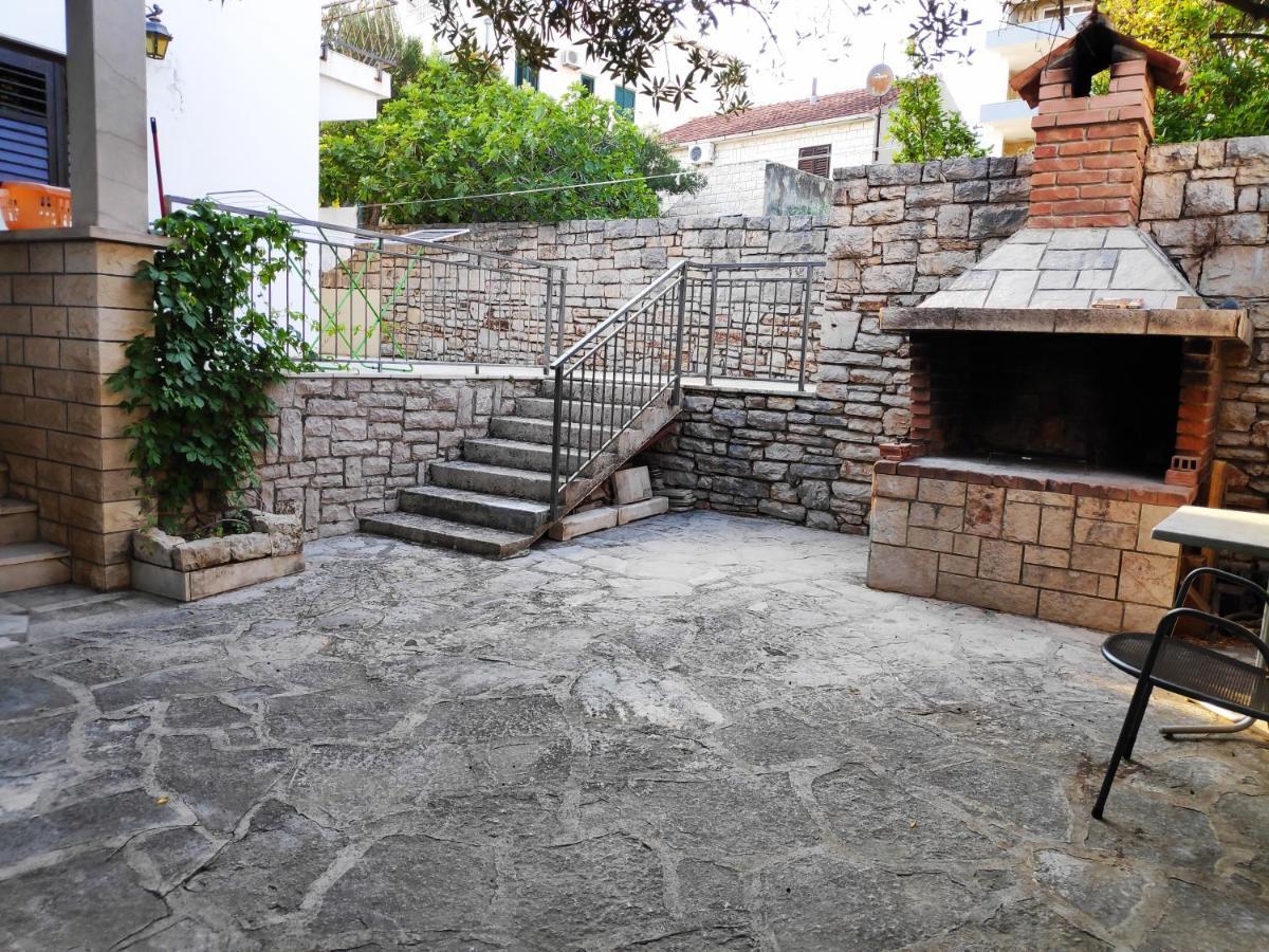 Apartments Vrsalovic Bol Exterior photo